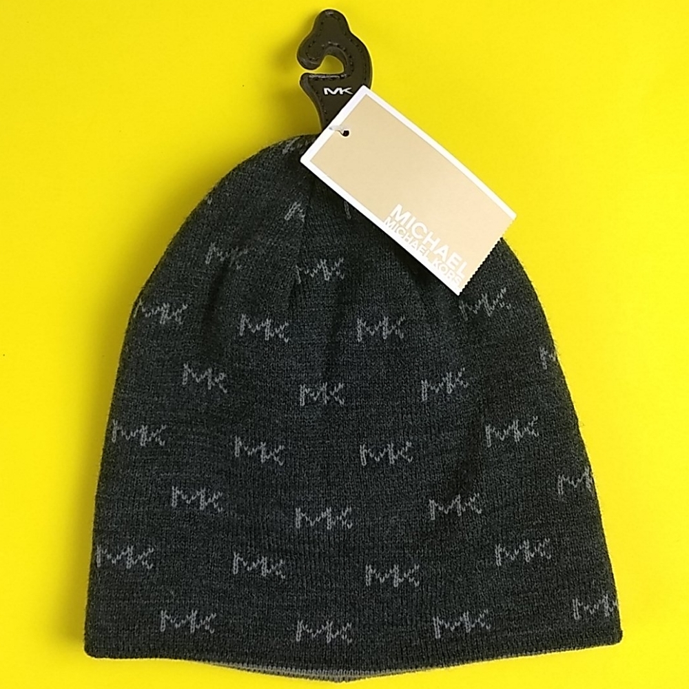 MICHAEL KORS beanie hat NWT